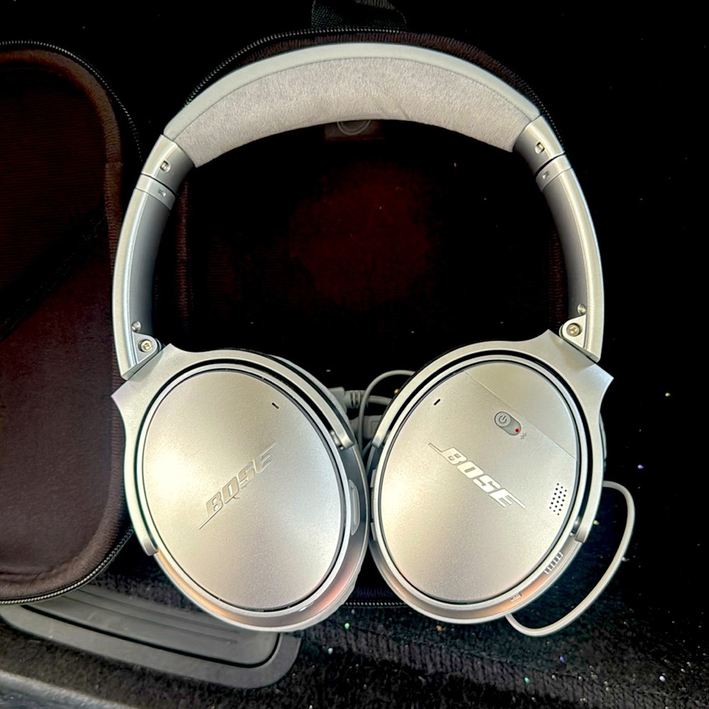 Bose Quiet Comfort 2 headphones